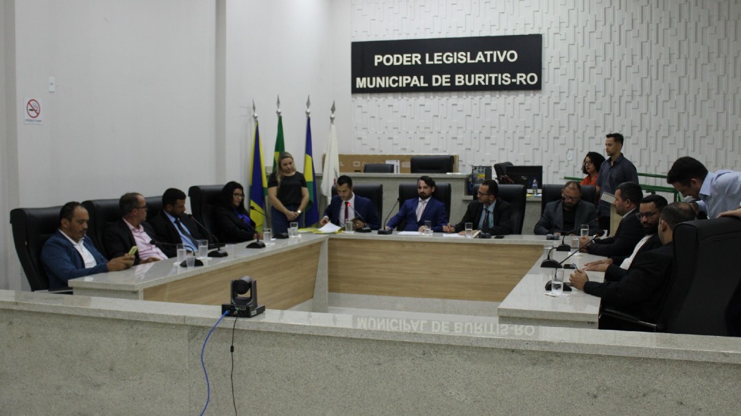 Vereadores aprovam criação do Dia Social do Trabalhador Urbano e Rural em Buritis