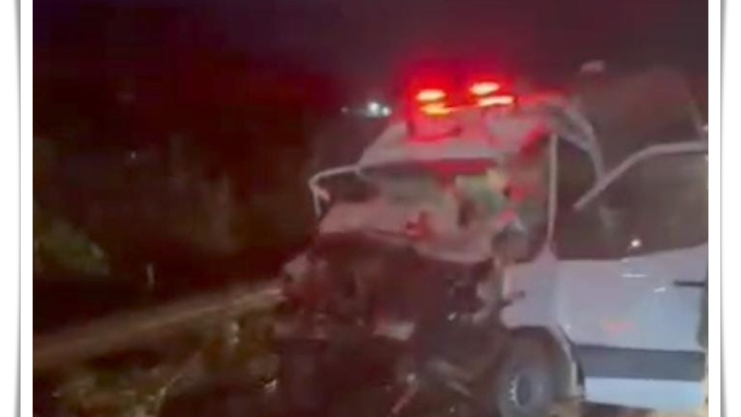 Ambulância de Jaru e ônibus de Buritis deixa morto e feridos na BR-364