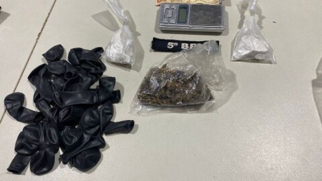 Mulher é presa com drogas que seriam levadas para presídio em Porto Velho