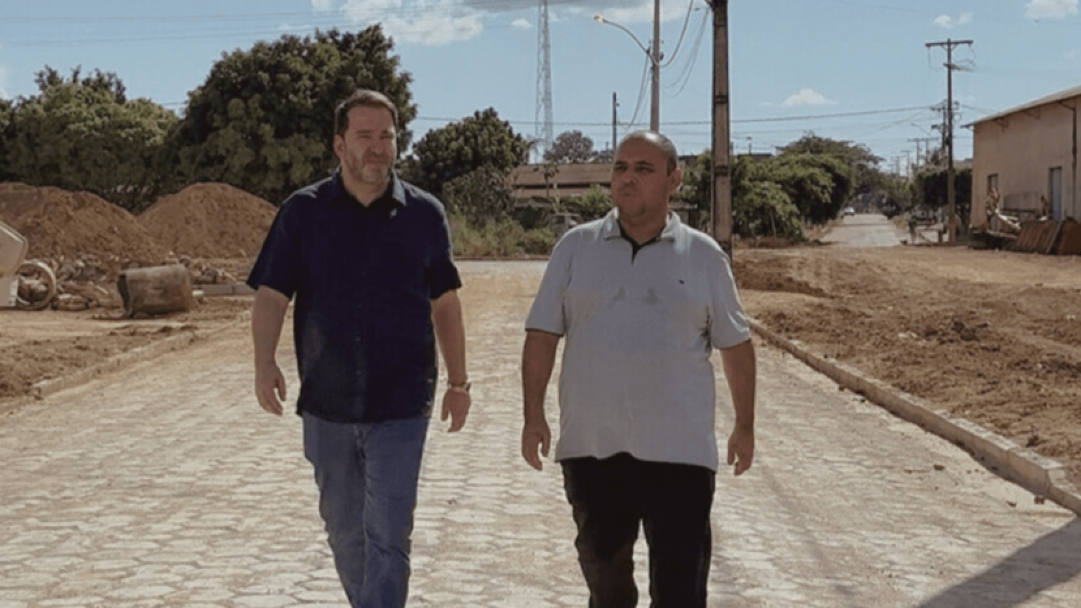 Ruas de Buritis recebem bloqueteamento com emenda parlamentar do deputado Alex Redano
