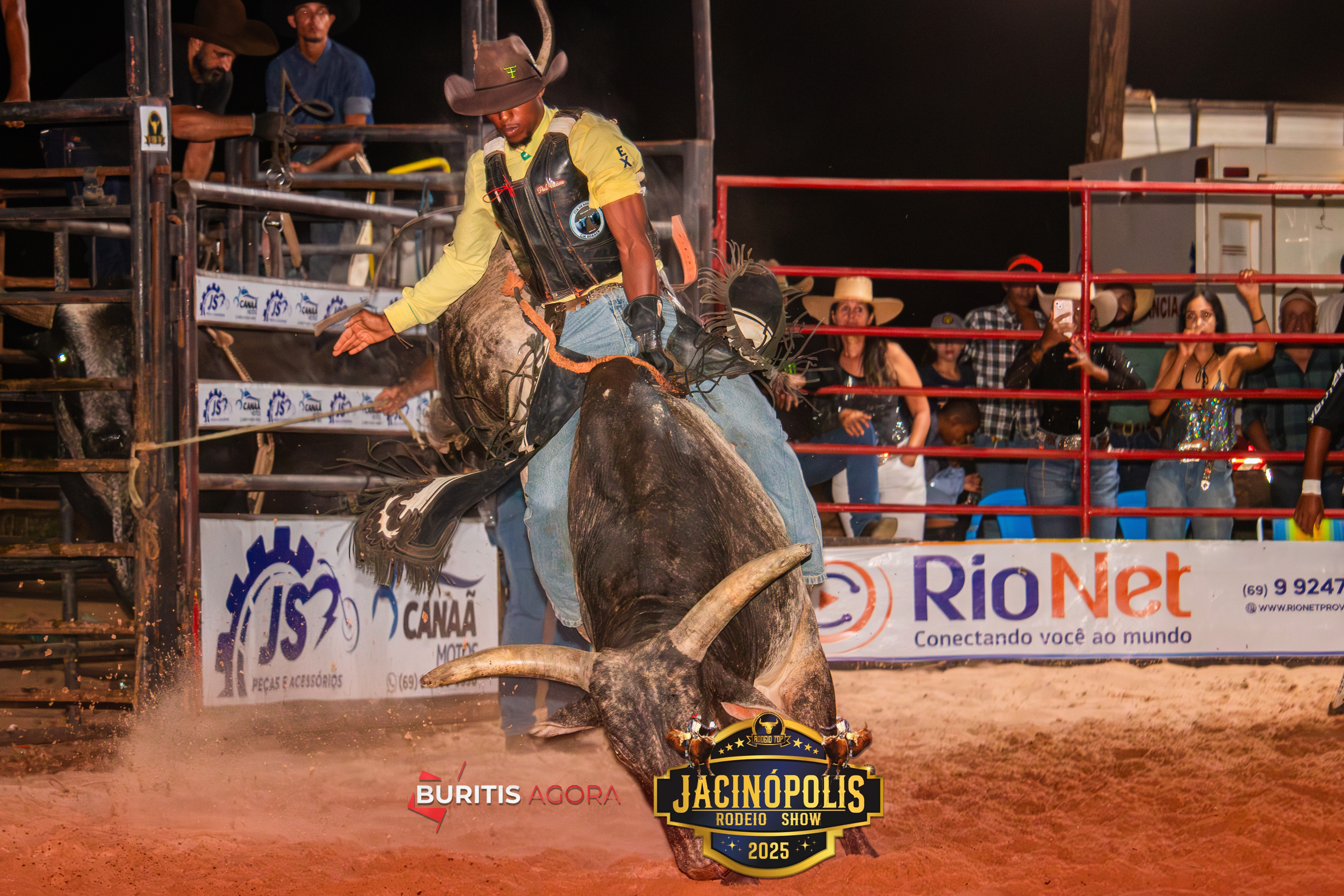    Confira as fotos da terceira noite de Rodeio de Jacinópolis. - 1