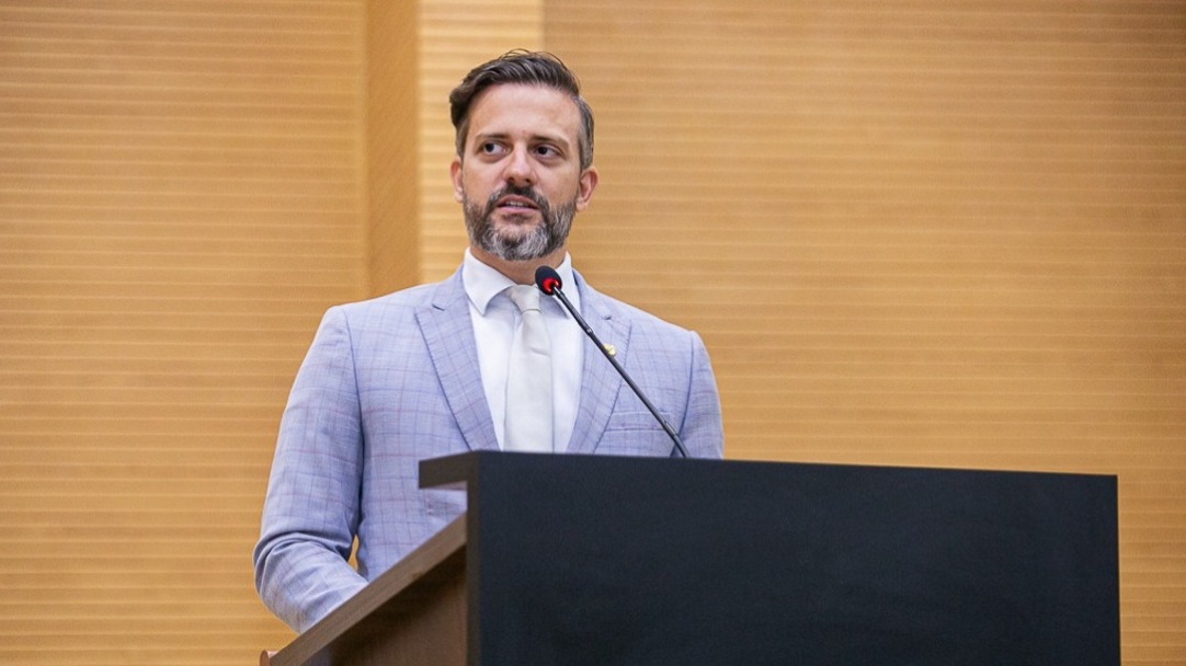 Deputado Delegado Lucas solicita iluminação de LED na pista de caminhada de Buritis