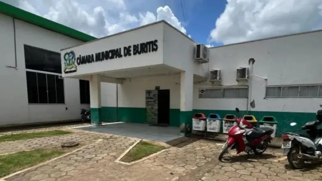 Denúncia por quebra de decoro pede cassação do mandato de presidente da câmara de Buritis (RO) por uso indevido de bem público 