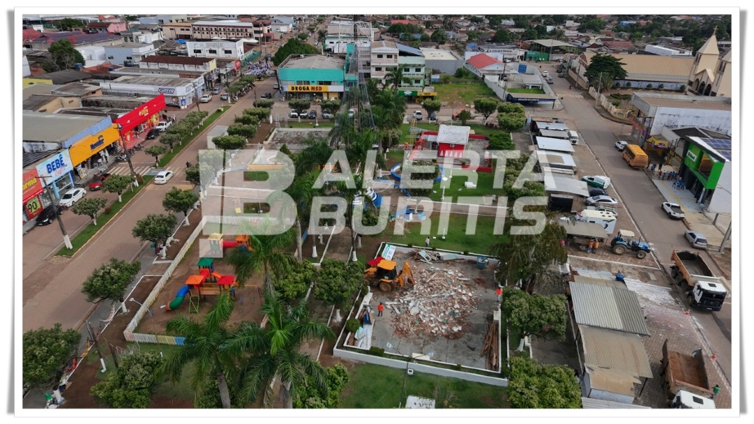 Buritis prepara Praça Jonas Ferreti para o Natal e planeja revitalização completa para o próximo ano