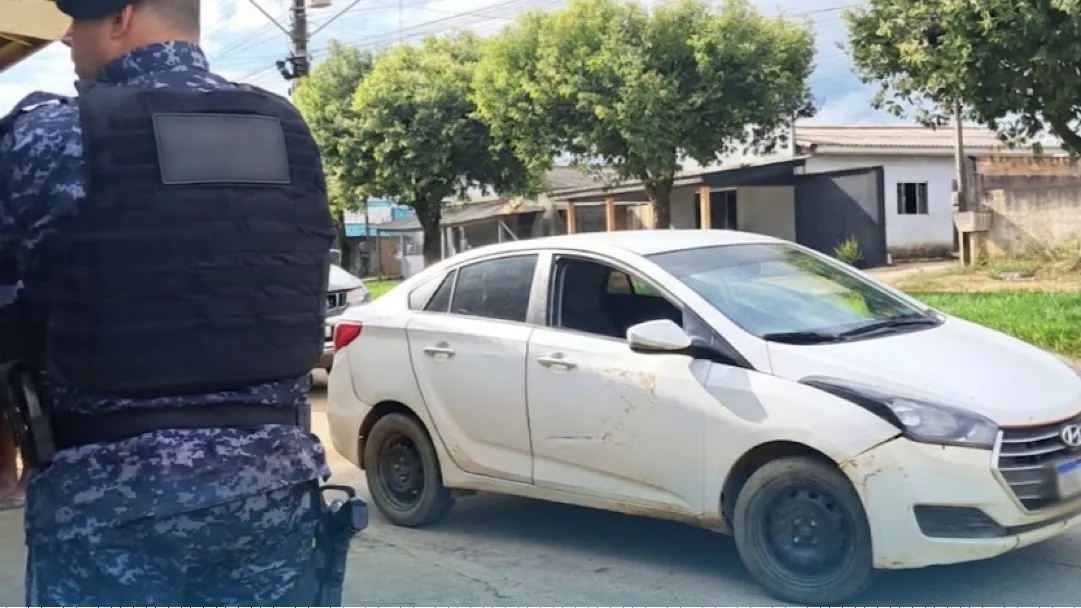 Ação da Polícia Militar resulta na recuperação de automóvel furtado em Buritis  É permitida a reprodução parcial ou total da matéria, desde que citada a fonte. Lei nº 9610/98. Fonte: Gazeta Buritis (https://gazetaburitis.com.br/noticia/51651/acao-da-polic