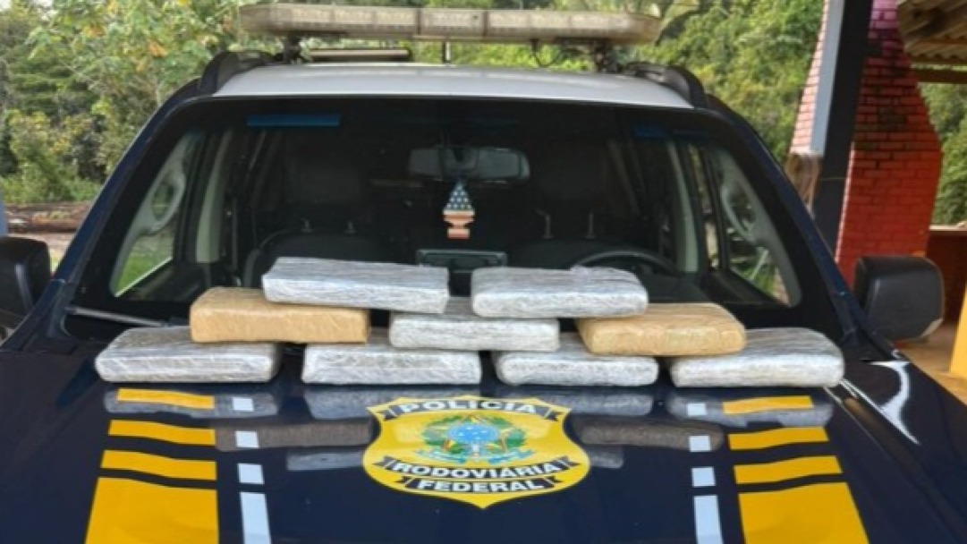 Passageiro de táxi é flagrado com 9,5 kg de maconha na BR-364