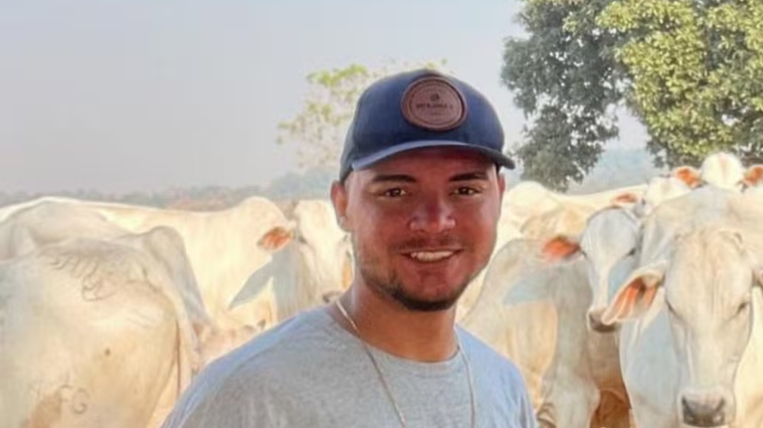 Jovem morre e quatro ficam feridos em acidente entre carros na BR-435, em RO