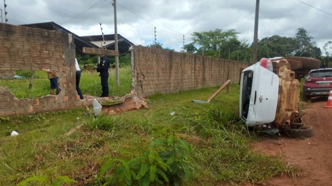 Idosa morre após ser atropelada por carro em alta velocidade em cidade de Rondônia