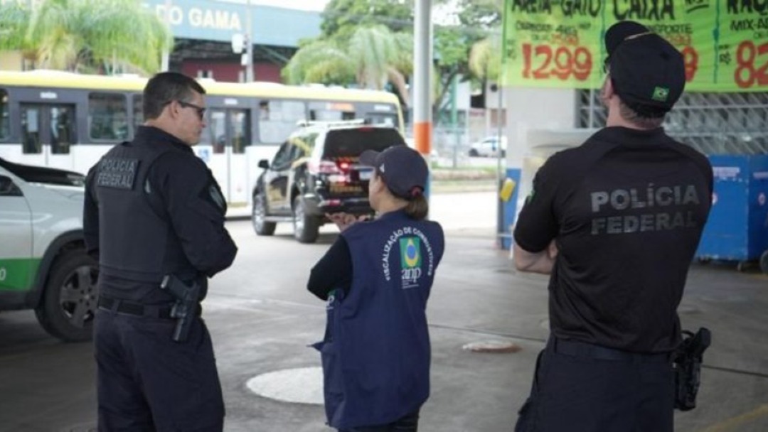 Operação integrada fiscaliza 55 postos em 15 estados devido à alta nos preços