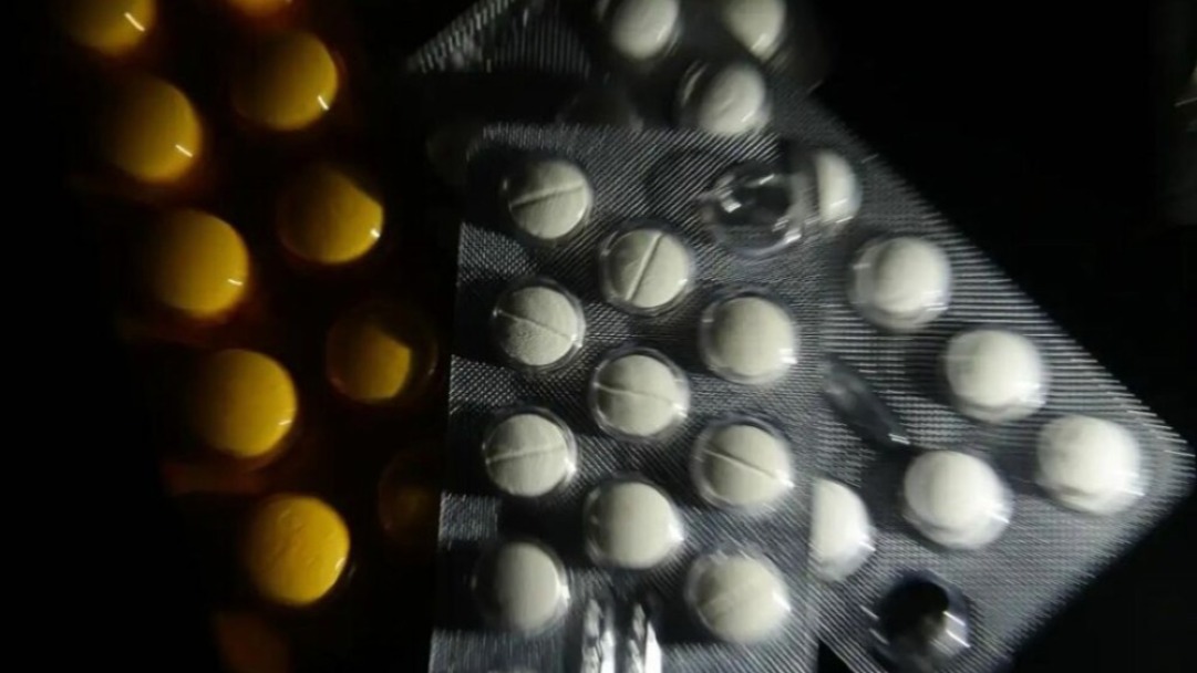Anvisa manda recolher antibióticos com fragmentos de vidros e interdita farmácia