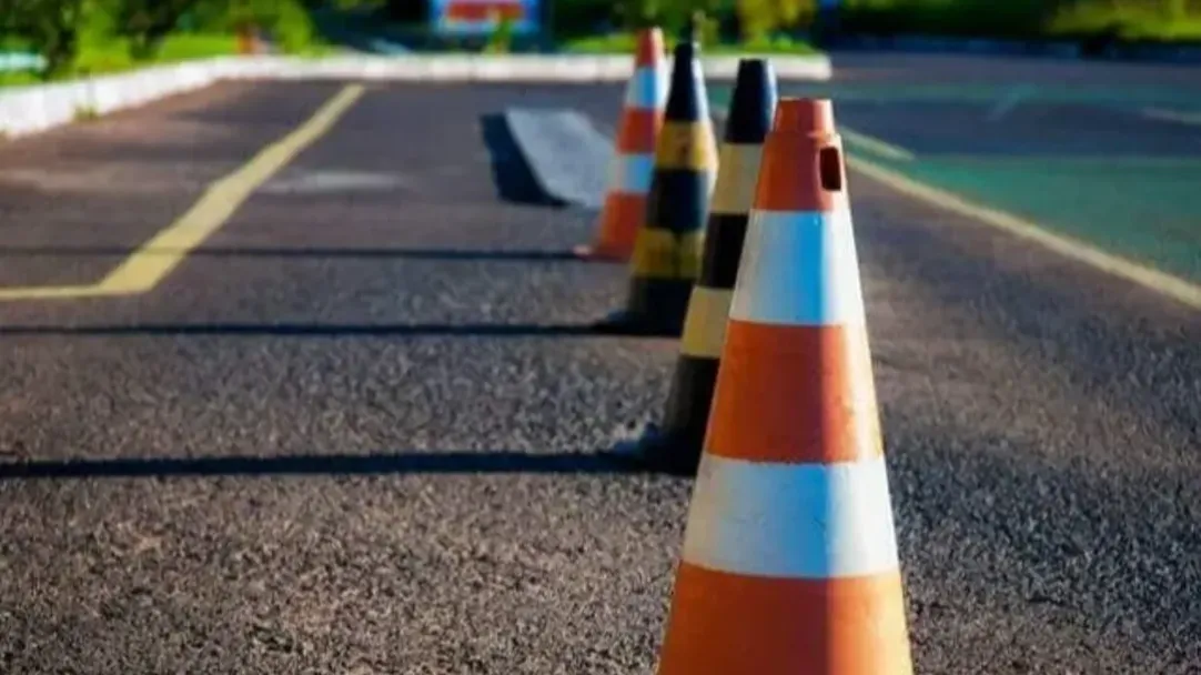 Prefeitura de Buritis emite alerta sobre furtos recorrentes de cones de sinalização