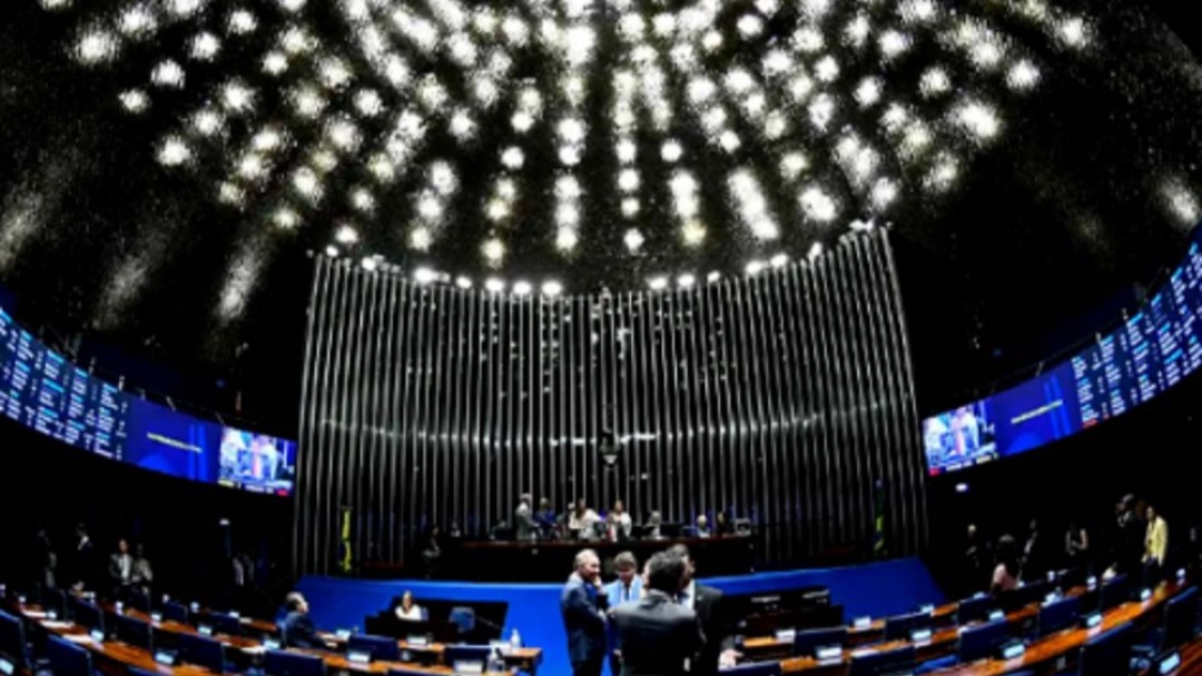Defensores públicos pedem regras rígidas para comerciais de bets para frear endividamento e vício