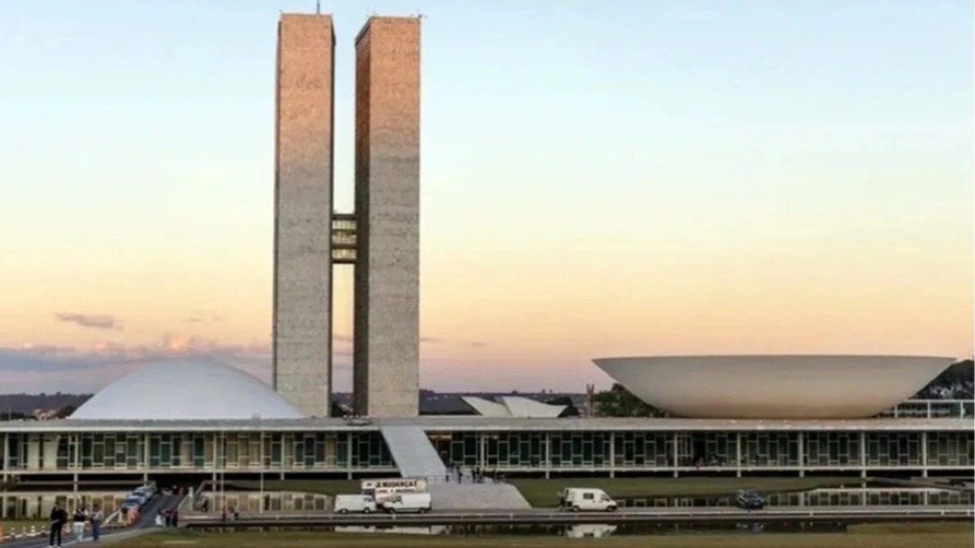 Entenda a PEC que cria aposentadoria especial para agentes de saúde