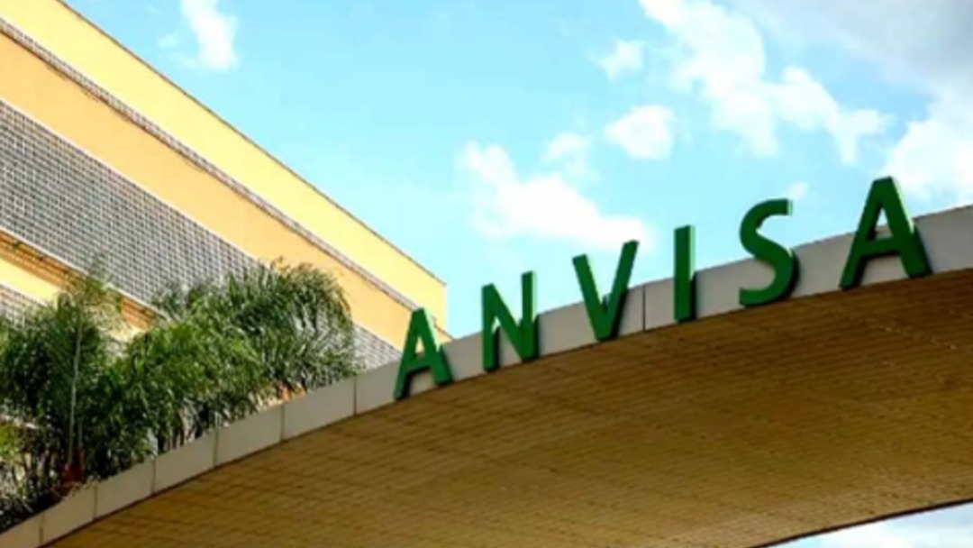 Pacientes com câncer colorretal têm medicamento aprovado pela Anvisa