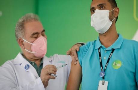 4ª dose será autorizada para acima de 50 anos, diz Ministro da Saúde