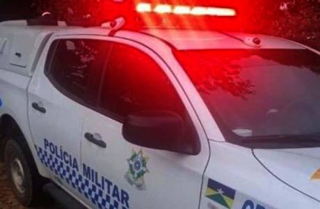 Adolescente de 16 anos sofre ataque a tiros ao sair de escola