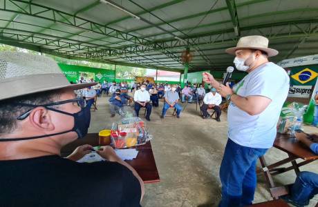 Alex Redano participa de reunião com o setor produtivo em Ariquemes