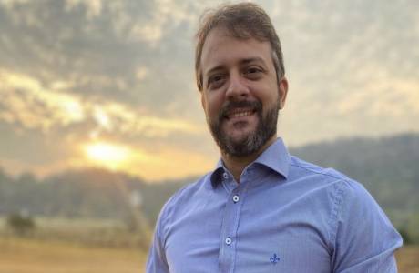 Delegado Lucas Torres registra candidatura a deputado estadual