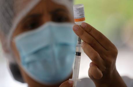 Fiocruz vê cenário favorável, mas alerta que pandemia não acabou