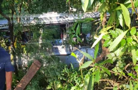 Grave acidente com ônibus deixa sete mortos no interior do Paraná