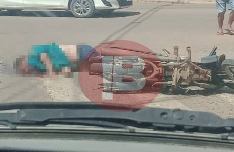 Motociclista morre após se envolver em acidente com caminhão Baú no centro de Buritis