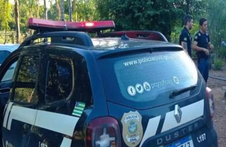 Professor é preso suspeito de estuprar e forçar alunos a manter relações sexuais entre si