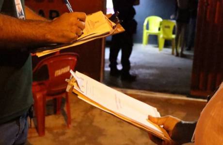 Suspeitos são presos por manter casa de prostituição e exploração sexual de adolescente em Ariquemes