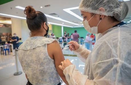 Unidades de saúde e dois shoppings em Porto Velho participam do Dia D de Vacinação no sábado (30)